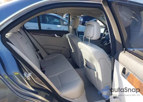 2014 Mercedes-Benz C 300 Luxury 4Matic из США, поврежденный, VIN WDDGF8AB0EA956484